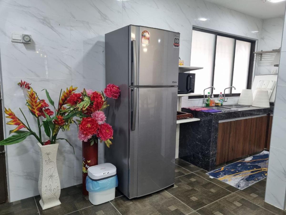 Three-Bedroom House At Tyara Homestay Sunway Petaling Jaya Esterno foto